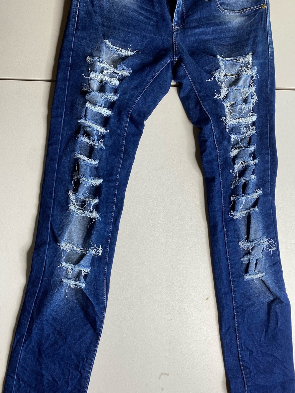 Women's Straight Leg Distressed Jeans in Dark Blue